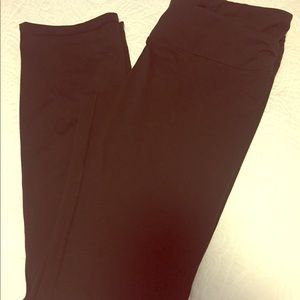 Victoria’s Secret black fitted yoga pants large